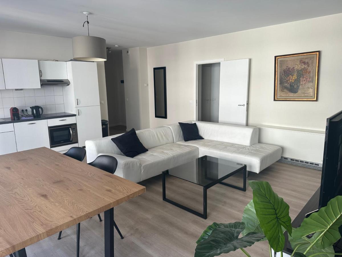 3 Bedroom Apartment In City Center With Balcony View บรัสเซลส์ ภายนอก รูปภาพ